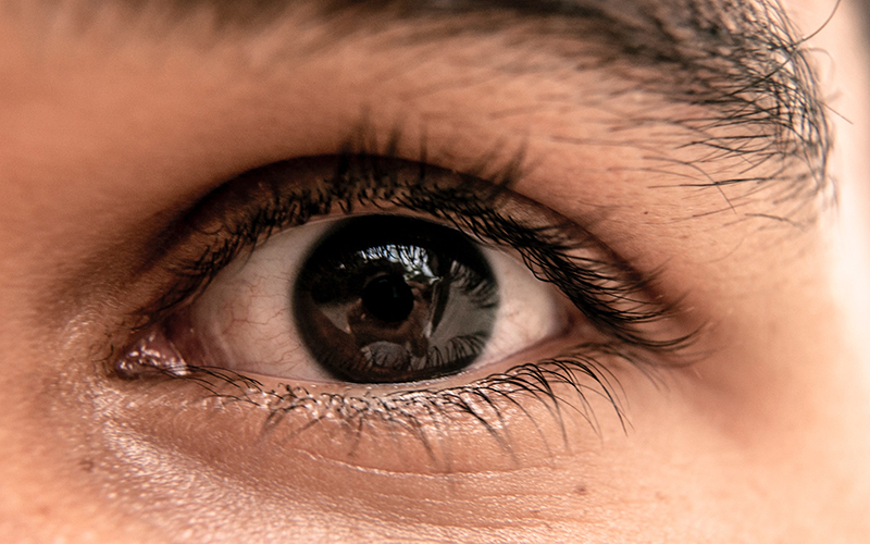 Коронавирус связали с потенциально опасными аномалиями глаз