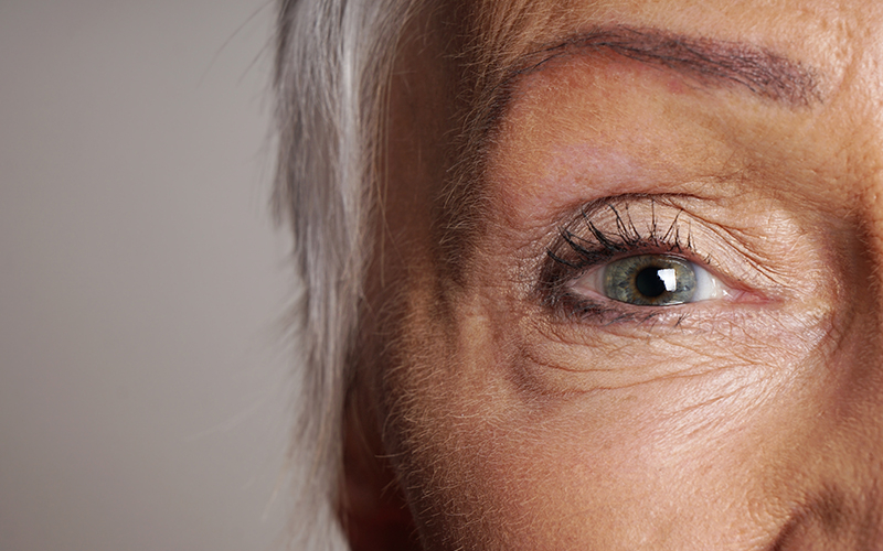 3 привычки, которые замедляют старение глаз