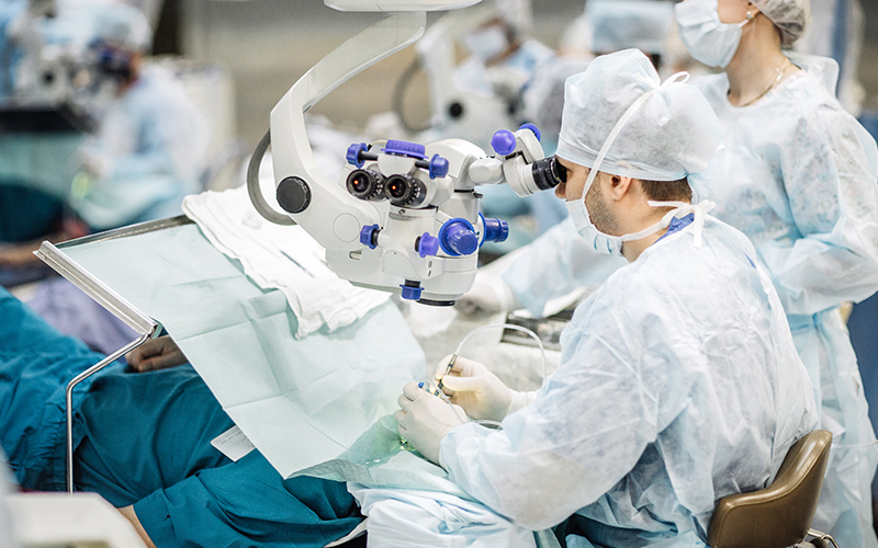 Чем поможет операция при глаукоме?