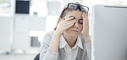 Перенапряжение глаз — причина пропусков на работе и во время учёбы?