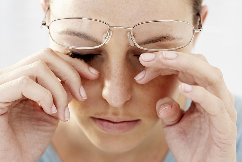 Боль, зуд и покраснение глаз: причины и лечение