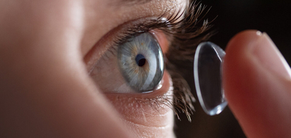 Ортокератология. Лечение распространенных заболеваний глаз во время сна.