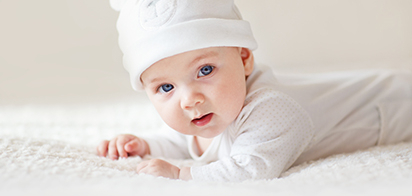 Слезящиеся глаза у младенцев: основные причины