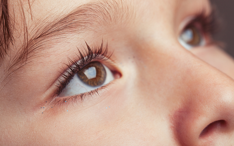 Учёные: мягкие контактные линзы безопасны для детей