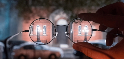 Созданы умные очки, которые фокусируются автоматически