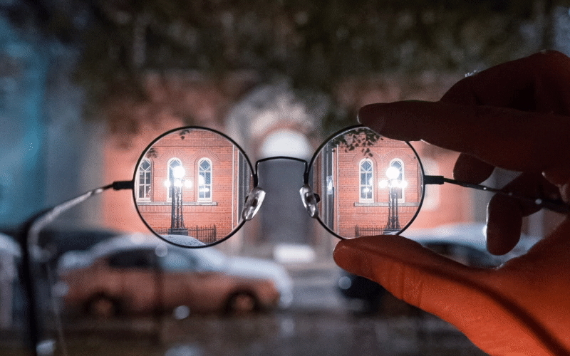 Созданы умные очки, которые фокусируются автоматически